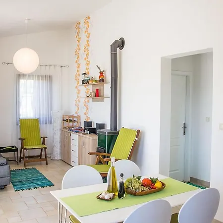 בית נופש House Divna